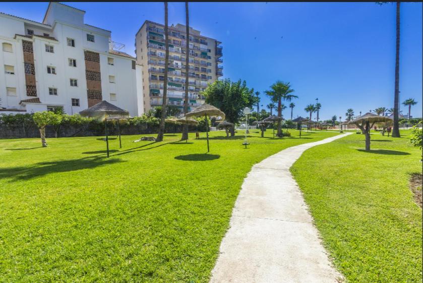 Apartamento En Benalmadena, Primera Linea De Playa Экстерьер фото